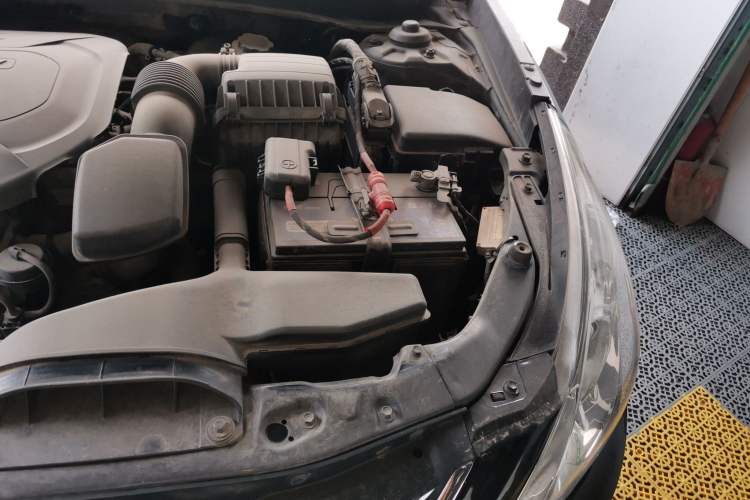 Used Hyundai Sonata 2013 2.0L Automatic Prestige Edition Engine Bay Left