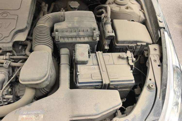 Used Hyundai Sonata 2013 2.4L Automatic Leading Edition China IV Standard Engine Bay Left