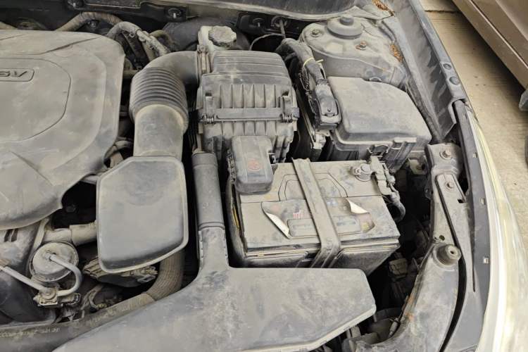 Used Hyundai Sonata 2013 2.0L Automatic Luxury Edition Engine Bay Left