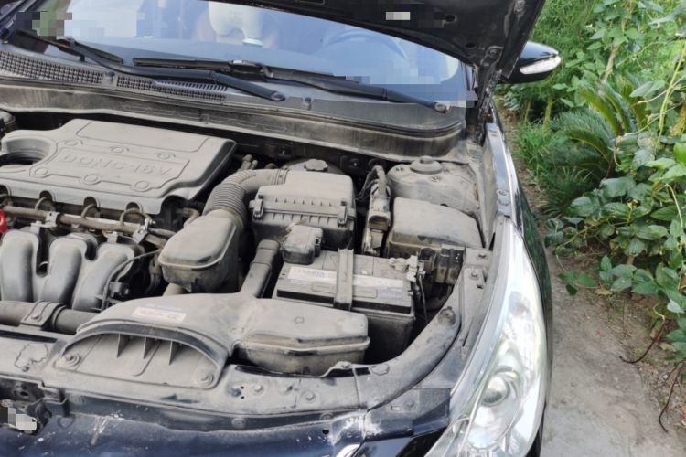 Used Hyundai Sonata 2013 2.4L Automatic Leading Edition China IV Standard Engine Bay Left