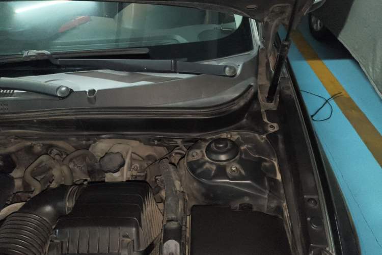 Used Hyundai Sonata 2013 2.0L Automatic Luxury Edition Engine Bay Left