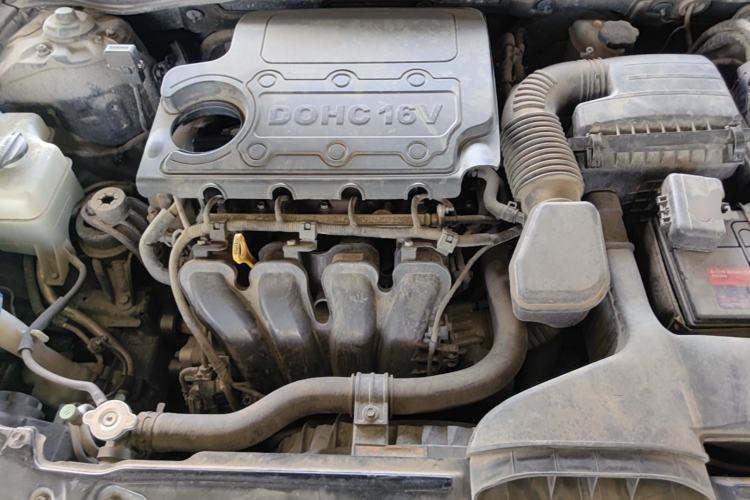 Used Hyundai Sonata 2013 2.4L Automatic Leading Edition China IV Standard Engine Bay