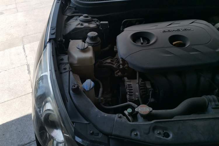 Used Hyundai Sonata 2013 2.0L Automatic Prestige Edition Engine Bay Right