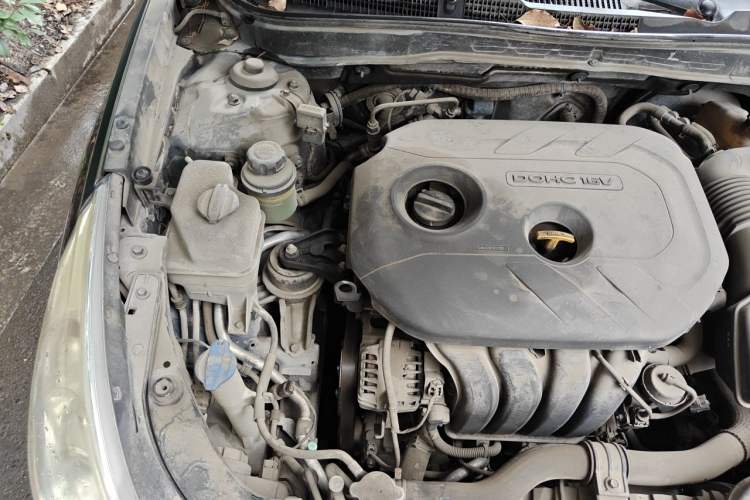 Used Hyundai Sonata 2013 2.0L Automatic Luxury Edition Engine Bay Right