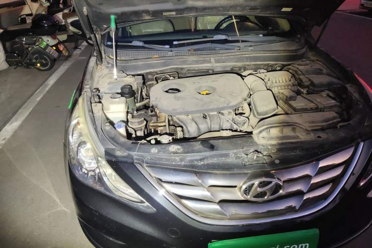 Used Hyundai Sonata 2013 2.0L Automatic Fashion Edition Engine Bay Right
