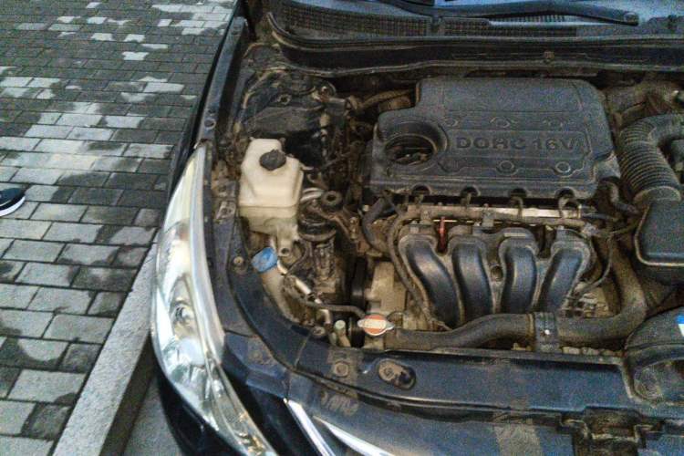 Used Hyundai Sonata 2013 2.4L Automatic Luxury Version China IV Standard Engine Bay Right