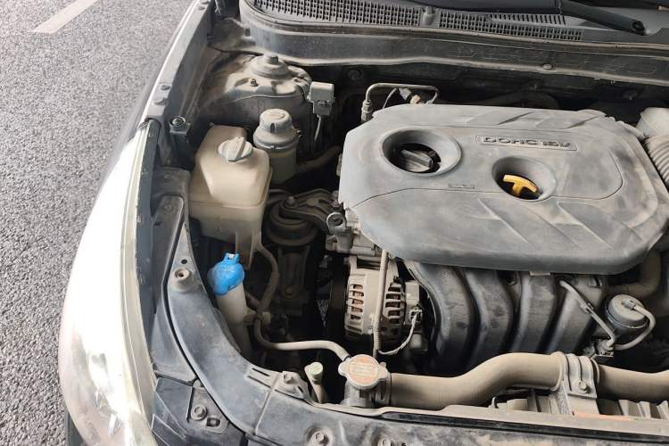 Used Hyundai Sonata 2013 2.0L Automatic Fashion Edition Engine Bay Right