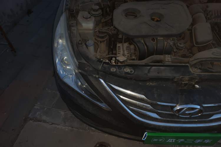 Used Hyundai Sonata 2013 2.0L Automatic Luxury Edition Engine Bay Right