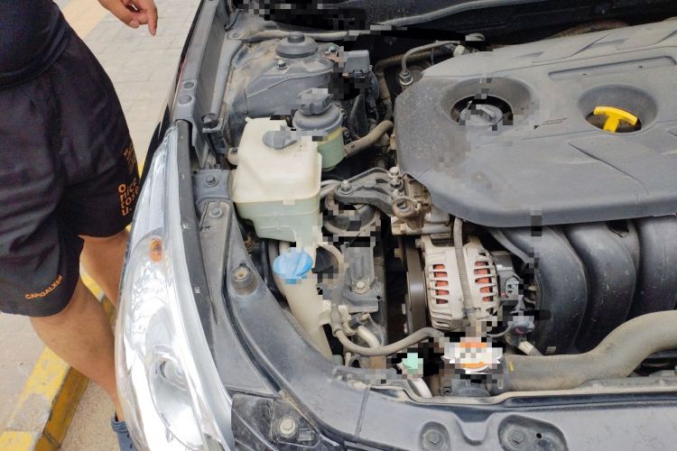 Used Hyundai Sonata 2013 2.0L Automatic Luxury Edition Engine Bay Right