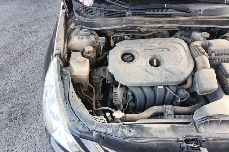 Used Hyundai Sonata 2013 2.0L Automatic Prestige Edition Engine Bay Right