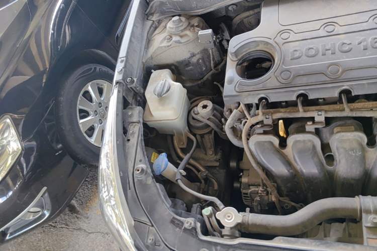 Used Hyundai Sonata 2013 2.4L Automatic Leading Edition China IV Standard Engine Bay Right