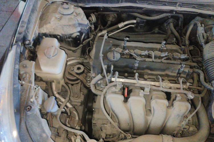 Used Hyundai Sonata 2013 2.4L Automatic Luxury Version China IV Standard Engine Bay Right