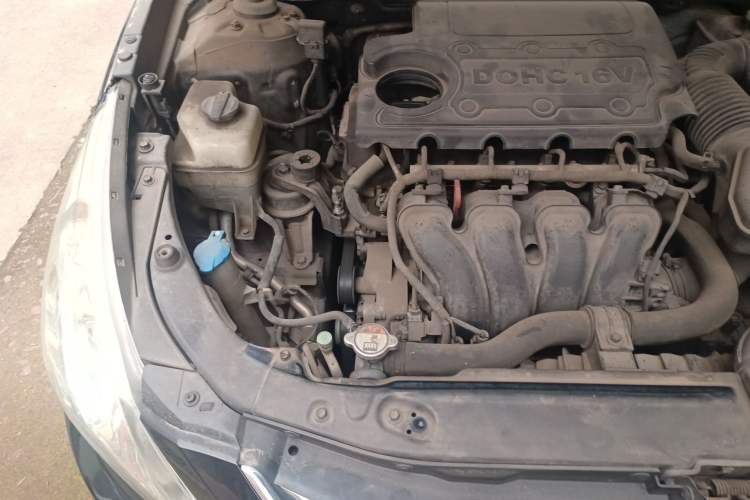 Used Hyundai Sonata 2013 2.4L Automatic Leading Edition China IV Standard Engine Bay Right