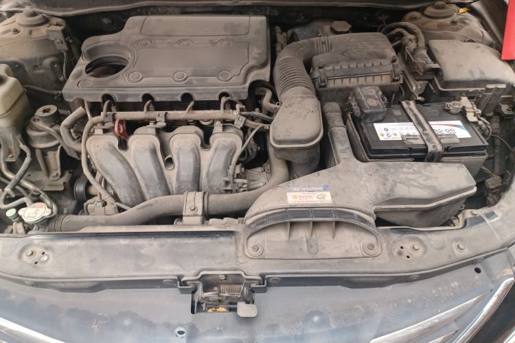 Used Hyundai Sonata 2013 2.4L Automatic Leading Edition China IV Standard Engine Bay