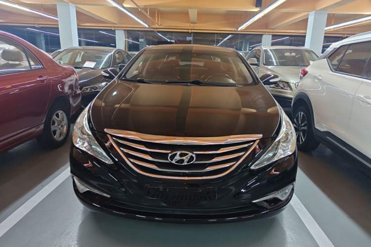Used Hyundai Sonata 2013 2.4L Automatic Luxury Version China IV Standard Front