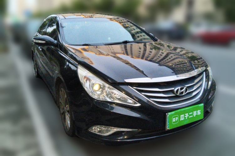 Used Hyundai Sonata 2013 2.4L Automatic Luxury Version China IV Standard Front Right 45 Deg