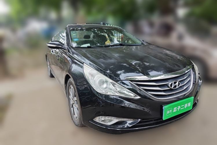 Used Hyundai Sonata 2013 2.0L Automatic Luxury Edition Front Right 45 Deg