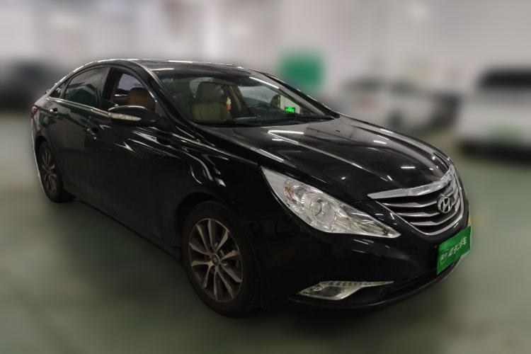 Used Hyundai Sonata 2013 2.0L Automatic Leading Edition Front Right 45 Deg