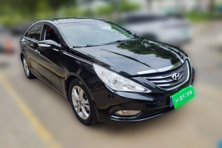Used Hyundai Sonata 2013 2.0L Automatic Luxury Edition Front Right 45 Deg