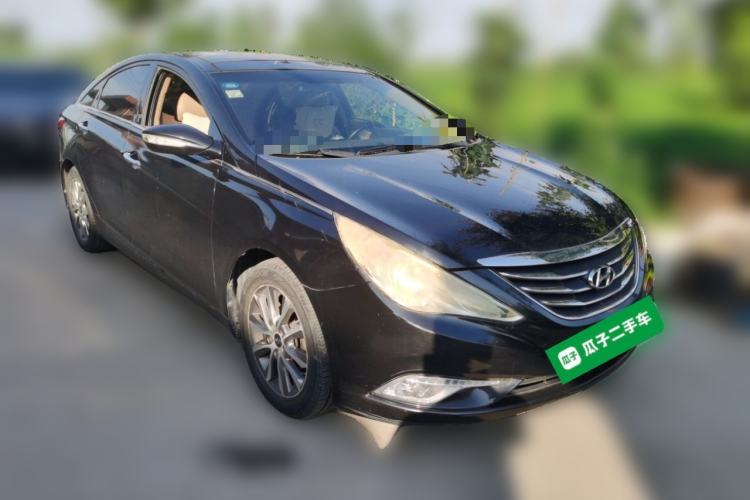 Used Hyundai Sonata 2013 2.4L Automatic Leading Edition China IV Standard Front Right 45 Deg