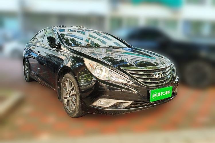 Used Hyundai Sonata 2013 2.0L Automatic Luxury Edition Front Right 45 Deg
