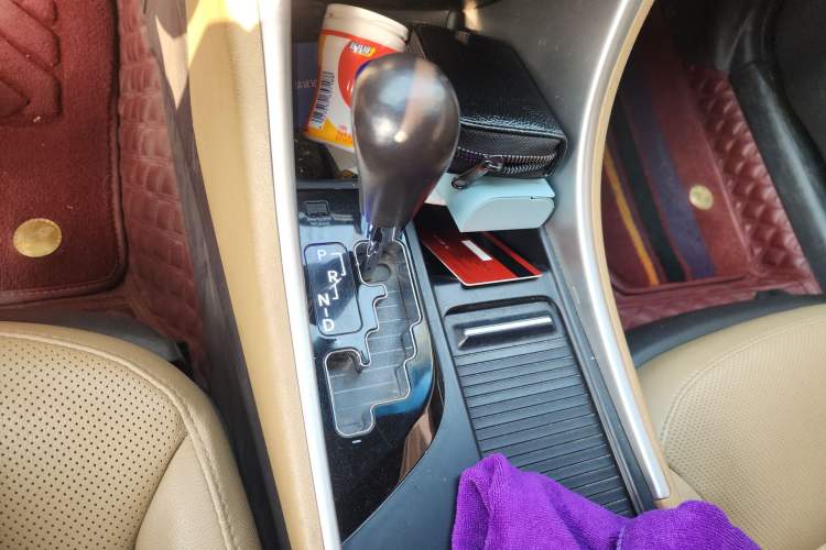 Used Hyundai Sonata 2013 2.0L Automatic Prestige Edition Gear Lever