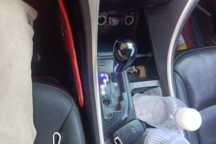 Used Hyundai Sonata 2013 2.0L Automatic Prestige Edition Gear Lever