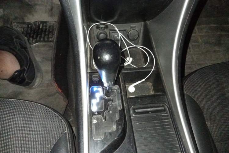 Used Hyundai Sonata 2013 2.0L Automatic Fashion Edition Gear Lever