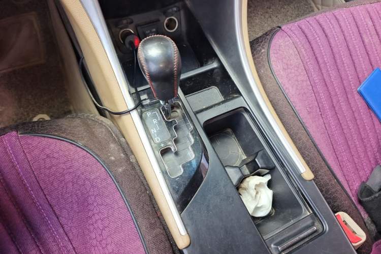 Used Hyundai Sonata 2013 2.0L Automatic Leading Edition Gear Lever