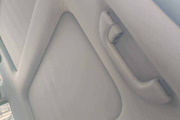 Used Hyundai Sonata 2013 2.0L Automatic Luxury Edition Headliner