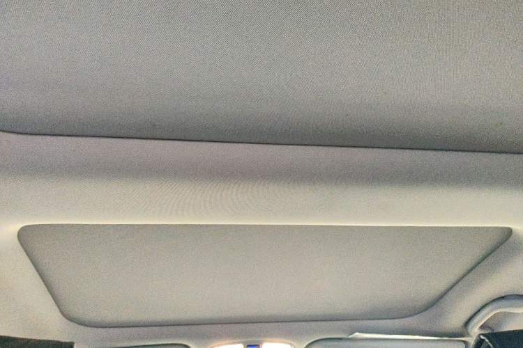 Used Hyundai Sonata 2013 2.0L Automatic Luxury Edition Headliner