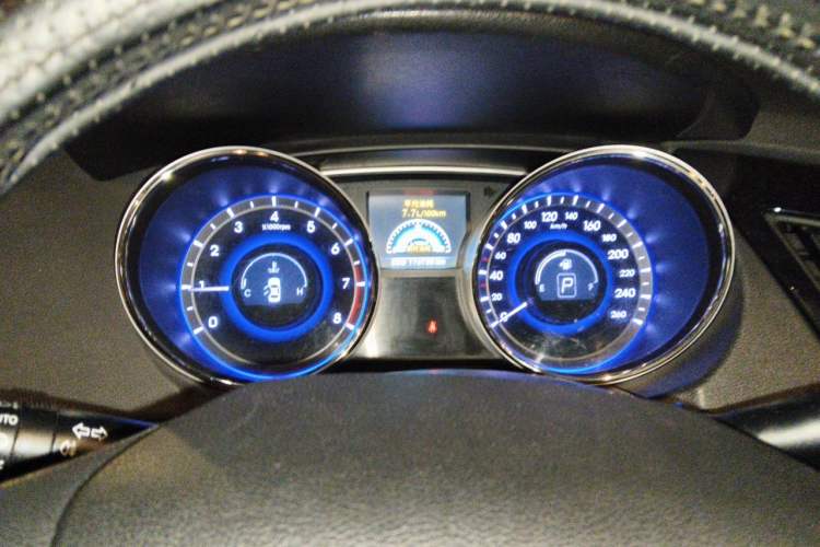 Used Hyundai Sonata 2013 2.4L Automatic Luxury Version China IV Standard Instrument Cluster