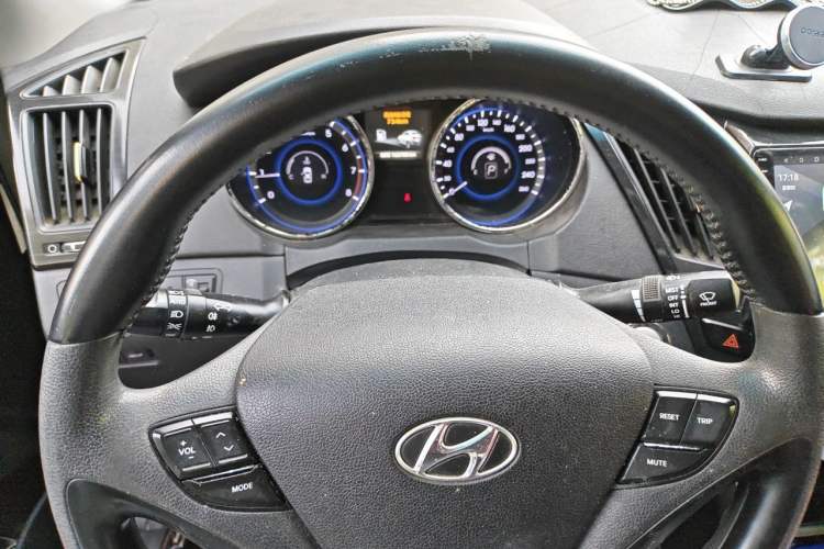 Used Hyundai Sonata 2013 2.0L Automatic Luxury Edition Instrument Cluster