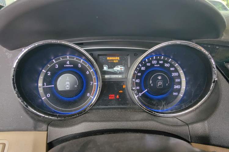 Used Hyundai Sonata 2013 2.4L Automatic Leading Edition China IV Standard Instrument Cluster