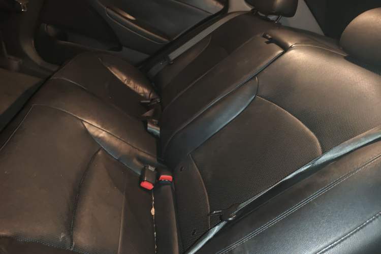 Used Hyundai Sonata 2013 2.0L Automatic Luxury Edition Left Rear Seat
