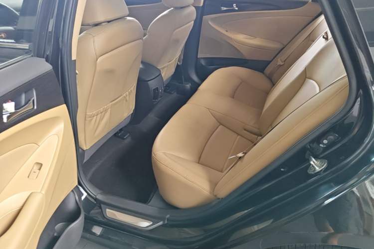 Used Hyundai Sonata 2013 2.0L Automatic Luxury Edition Left Rear Seat