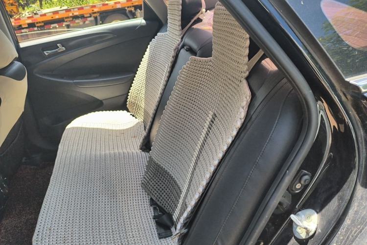 Used Hyundai Sonata 2013 2.4L Automatic Leading Edition China IV Standard Left Rear Seat