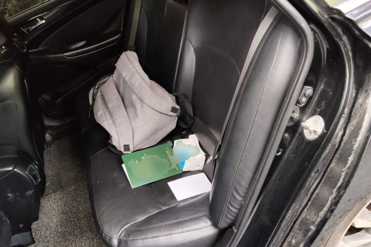 Used Hyundai Sonata 2013 2.4L Automatic Leading Edition China V Standard Left Rear Seat