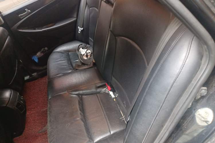 Used Hyundai Sonata 2013 2.4L Automatic Leading Edition China IV Standard Left Rear Seat