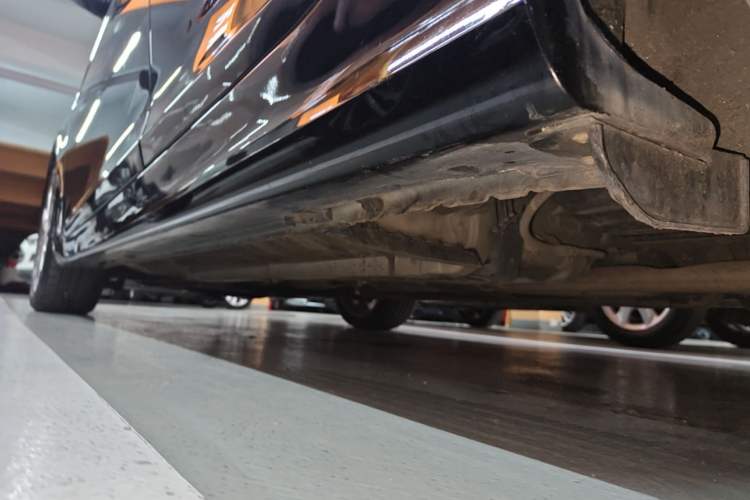 Used Hyundai Sonata 2013 2.4L Automatic Luxury Version China IV Standard Left Side Sill