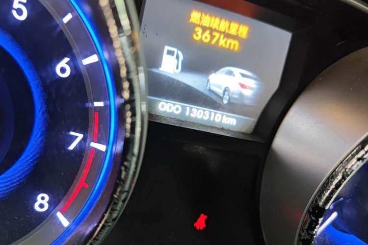Used Hyundai Sonata 2013 2.0L Automatic Luxury Edition Odometer Close Up