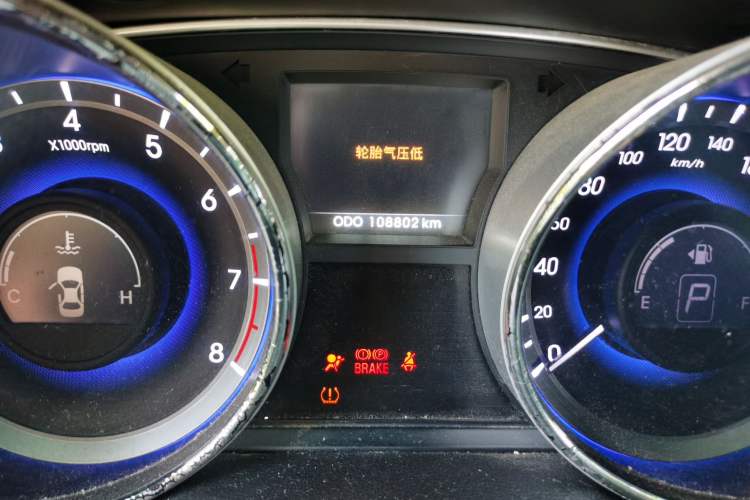 Used Hyundai Sonata 2013 2.4L Automatic Leading Edition China IV Standard Odometer Close Up