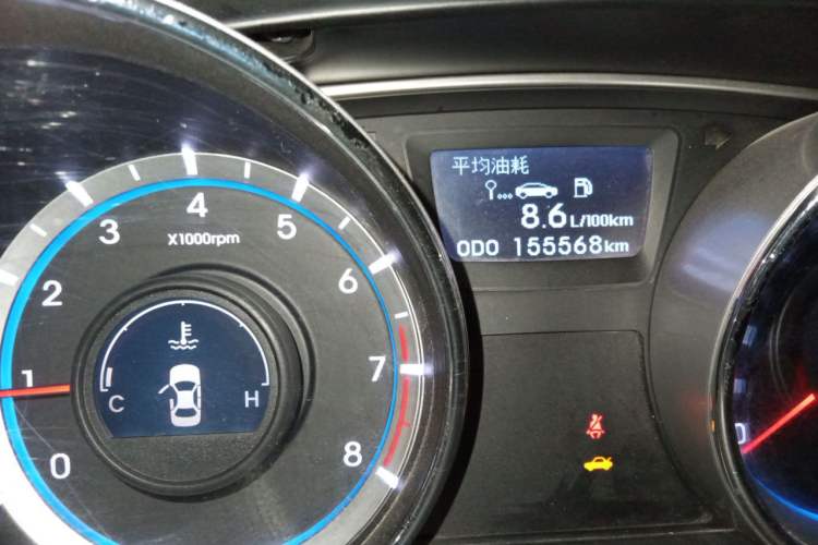 Used Hyundai Sonata 2013 2.0L Automatic Fashion Edition Odometer Close Up