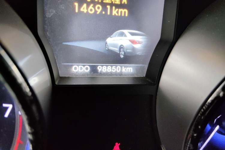 Used Hyundai Sonata 2013 2.4L Automatic Leading Edition China V Standard Odometer Close Up