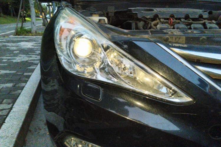 Used Hyundai Sonata 2013 2.4L Automatic Luxury Version China IV Standard Right Front Headlight