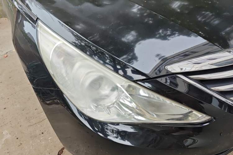 Used Hyundai Sonata 2013 2.0L Automatic Luxury Edition Right Front Headlight