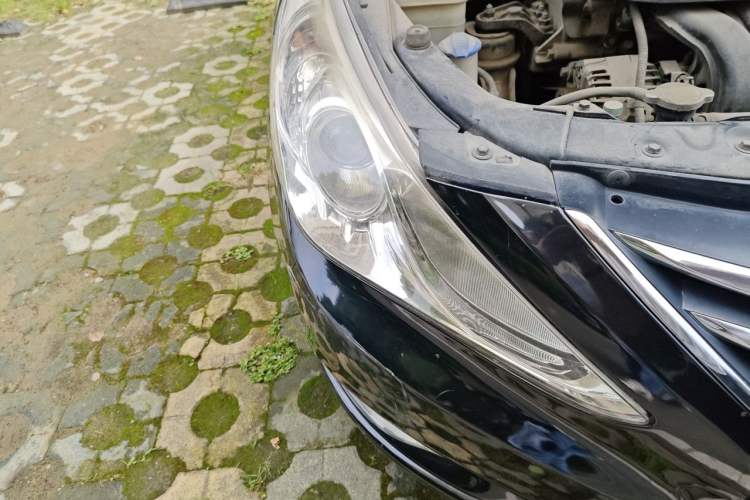 Used Hyundai Sonata 2013 2.0L Automatic Luxury Edition Right Front Headlight