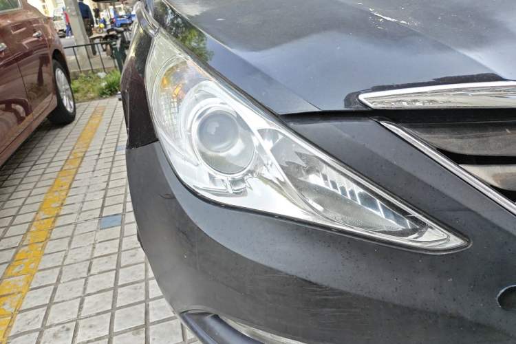 Used Hyundai Sonata 2013 2.0L Automatic Luxury Edition Right Front Headlight