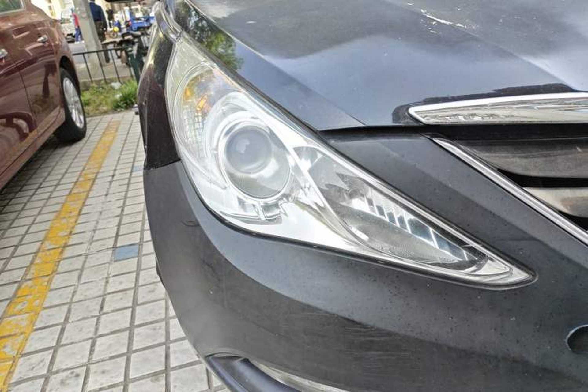 Used Hyundai Sonata 2013 2.0L Automatic Luxury Edition Right Front Headlight
