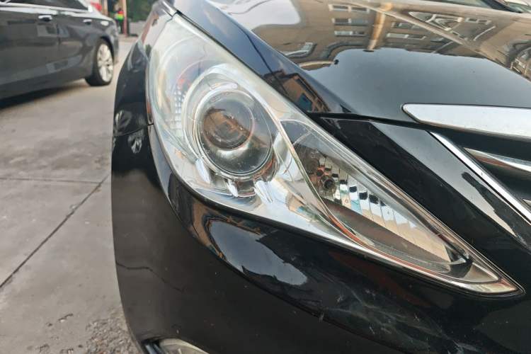Used Hyundai Sonata 2013 2.0L Automatic Fashion Edition Right Front Headlight